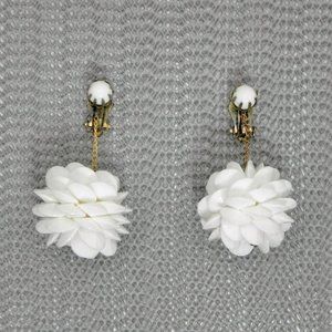 Vintage Large White Dangle Flower Ball Clip-on Earrings
